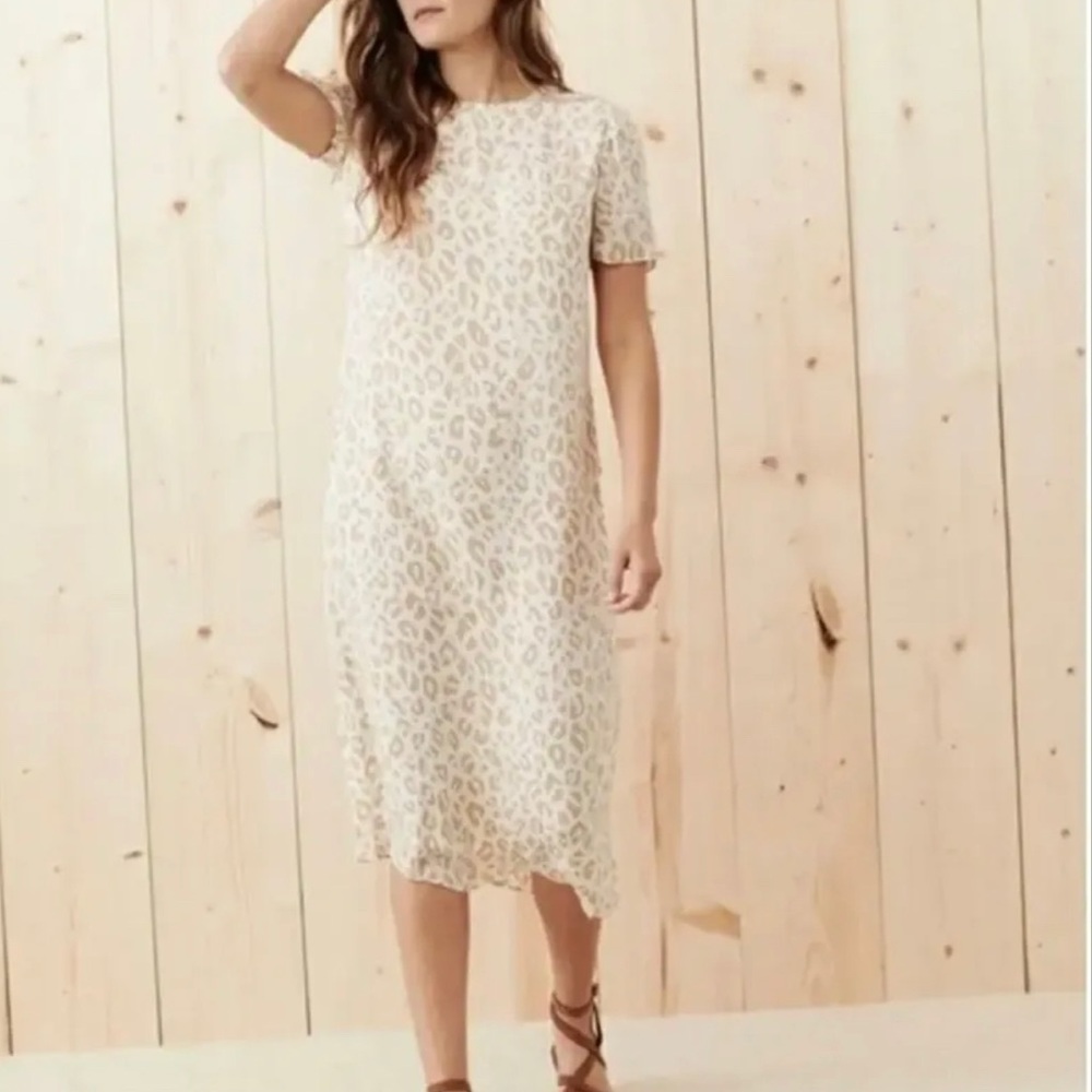 Jenni Kayne Silk Leopard Midi Shift T-Shirt Dress Snow Leopard Size S⭐️